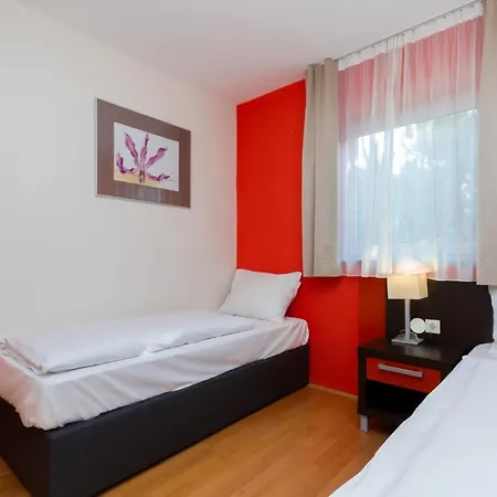 Marina Lebic 411 * בפורטורוז