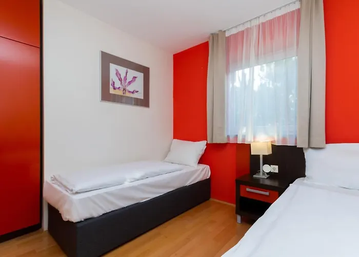 Marina Lebic 411 * Portorož